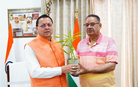 मुख्यमंत्री धामी से मिले कृषि मंत्री गणेश जोशी, मसूरी क्षेत्र के विकास कार्यो पर की चर्चा मुख्यमंत्री धामी से मिले कृषि मंत्री गणेश जोशी, मसूरी क्षेत्र के विकास कार्यो पर की चर्चा