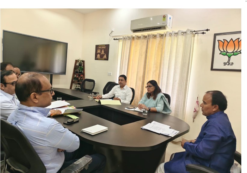 अटल उत्कृष्ट विद्यालयों में शीघ्र होगी शिक्षकों की तैनाती- डा. धन सिंह रावत अटल उत्कृष्ट विद्यालयों में शीघ्र होगी शिक्षकों की तैनाती- डा. धन सिंह रावत