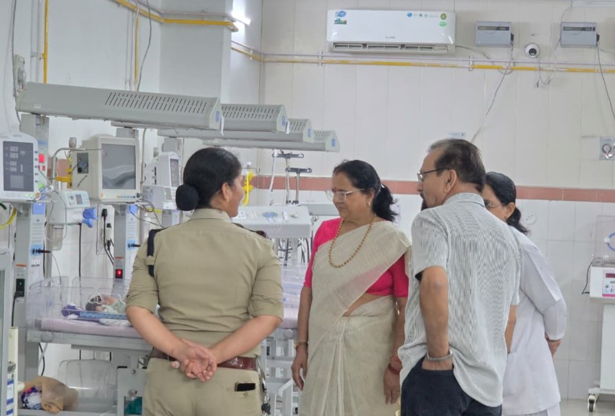 ऋषिकेश प्रसूता मामले में सख्त हुई महिला आयोग की अध्यक्ष, आरोपी की पहचान कर आयोग के समक्ष पेश करने के दिए निर्देश ऋषिकेश प्रसूता मामले में सख्त हुई महिला आयोग की अध्यक्ष, आरोपी की पहचान कर आयोग के समक्ष पेश करने के दिए निर्देश