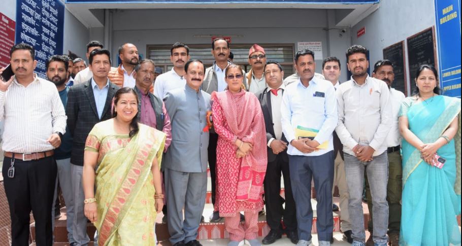 मेधावी छात्राओं की बड़ी संख्या बेटियों की प्रगति का प्रमाण : रेखा आर्या मेधावी छात्राओं की बड़ी संख्या बेटियों की प्रगति का प्रमाण : रेखा आर्या
