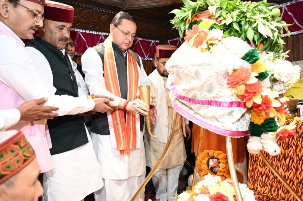 प्रधानमंत्री नरेंद्र मोदी के सार्वजनिक जीवन और राष्ट्र सेवा के 25 वर्ष पूर्ण होने पर सीएम धामी ने काशी विश्वनाथ मंदिर में की विशेष पूजा प्रधानमंत्री नरेंद्र मोदी के सार्वजनिक जीवन और राष्ट्र सेवा के 25 वर्ष पूर्ण होने पर सीएम धामी ने काशी विश्वनाथ मंदिर में की विशेष पूजा